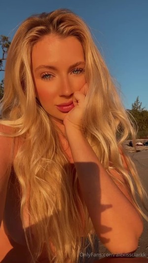 Alexis Clark Nude Leaks OnlyFans Photos #18