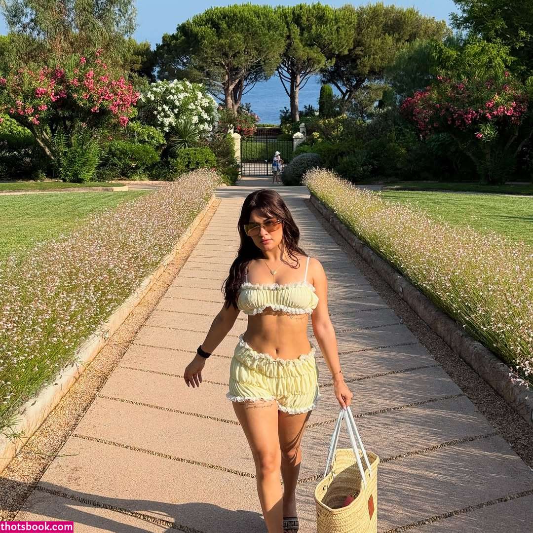 Avneet Kaur Nude Leaks OnlyFans Photos #3 1877970