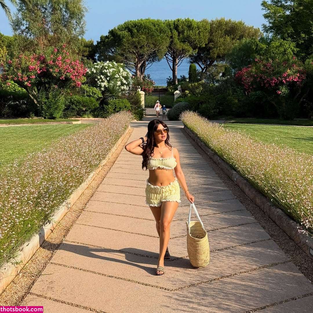 Avneet Kaur Nude Leaks OnlyFans Photos #3 1877972