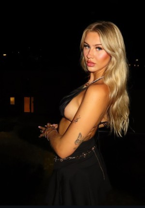 Caro Konrad Nude Leaks OnlyFans Photos #4