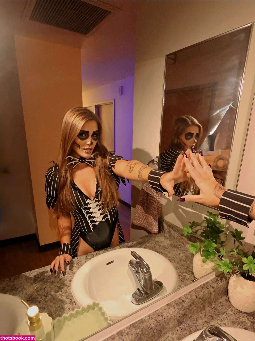 Treasure Rinaldi Nude Leaks OnlyFans Photos #3 1881389