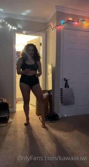 Kawaiikiwicosplay Nude Leaks OnlyFans Video #1