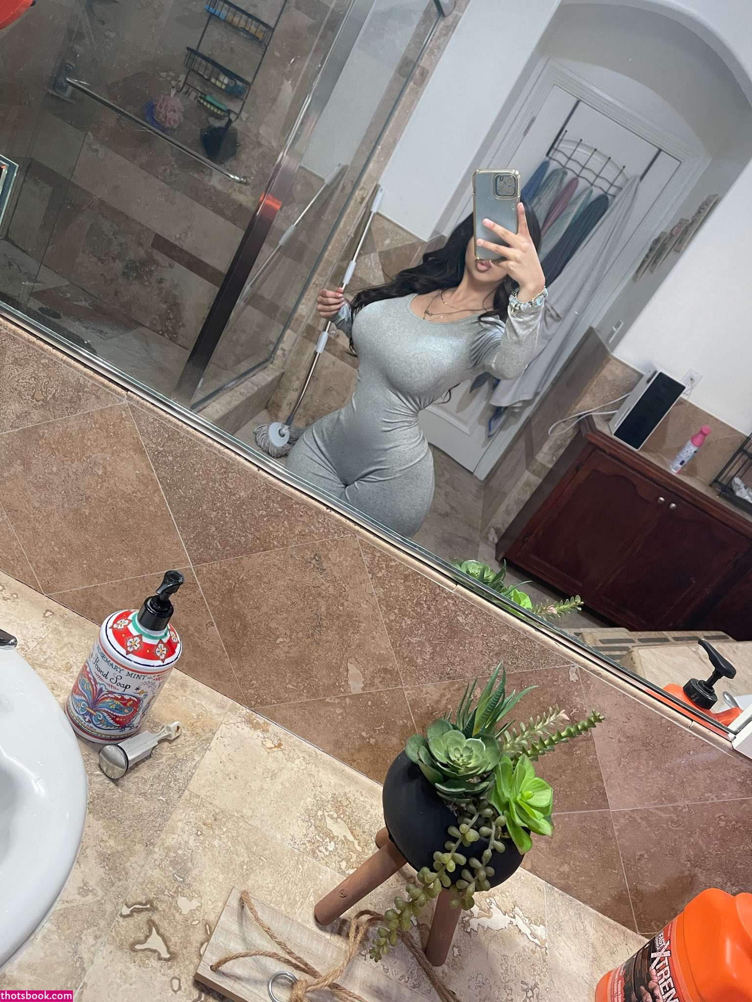 brazzy lesly LESLYYYY555 Nude Leaks OnlyFans Photos #3 1863984