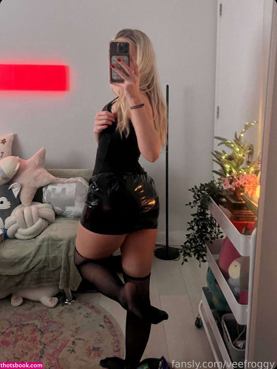 veefroggy veronika Nude Leaks OnlyFans Photos #7 1922661