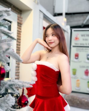 Sutharinee Promkhambut Nude Leaks OnlyFans Photos #5