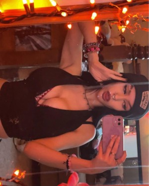 ipukeglitter420 kaitlin perez Nude Leaks OnlyFans Photos #5