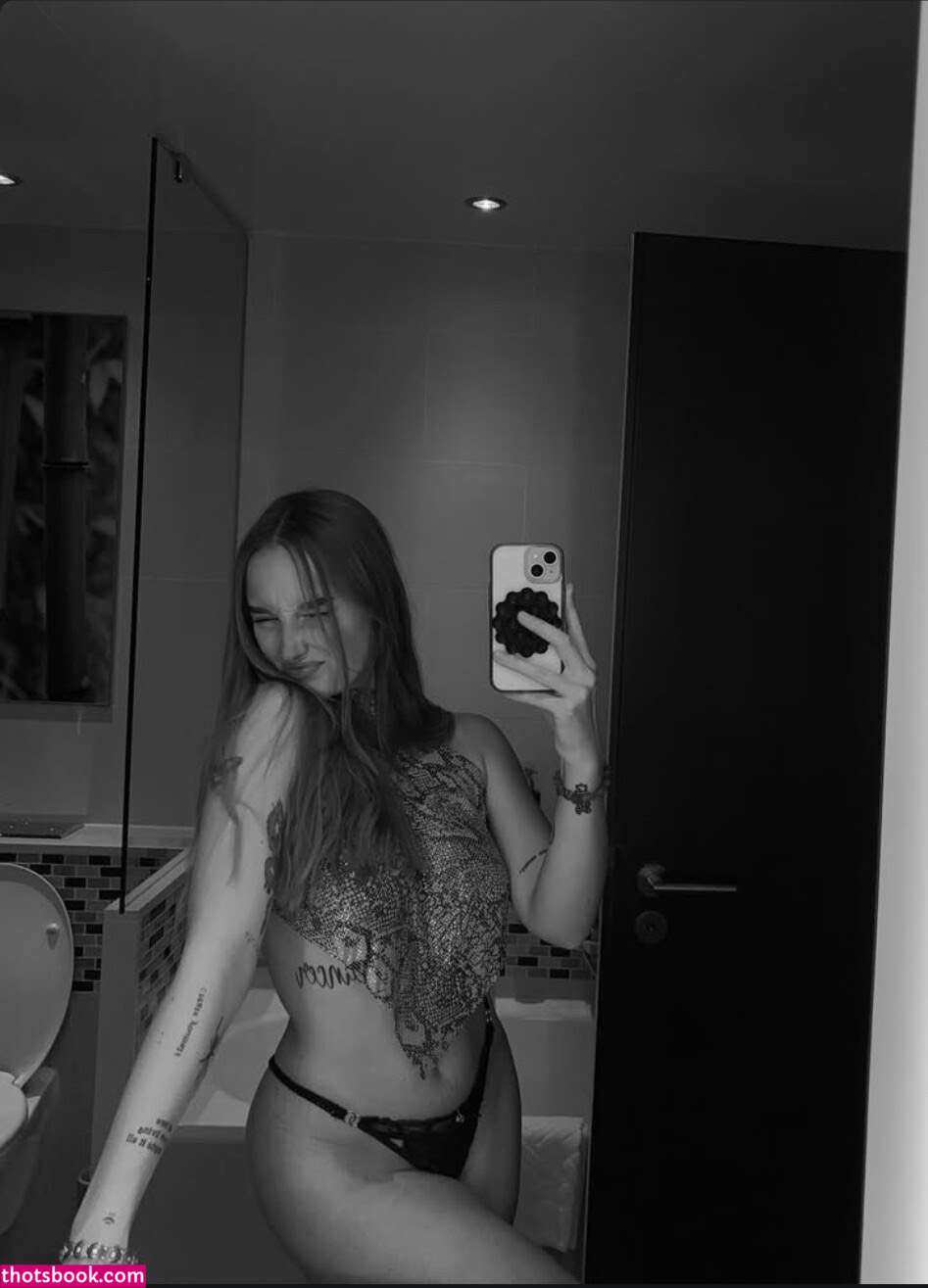 Lara mde Nude Leaks OnlyFans Photos #6 1890999