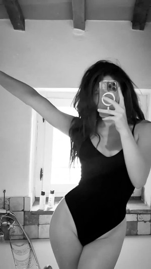 Erin Perise Nude Leaks OnlyFans Photos #5