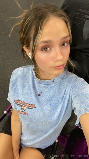 ariellesutton Nude Leaks OnlyFans Photos #3