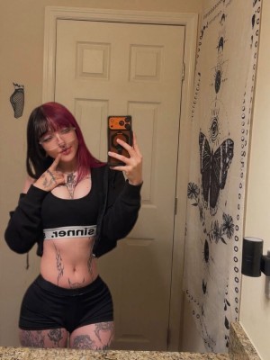 Luucifina Nude Leaks OnlyFans Photos #3