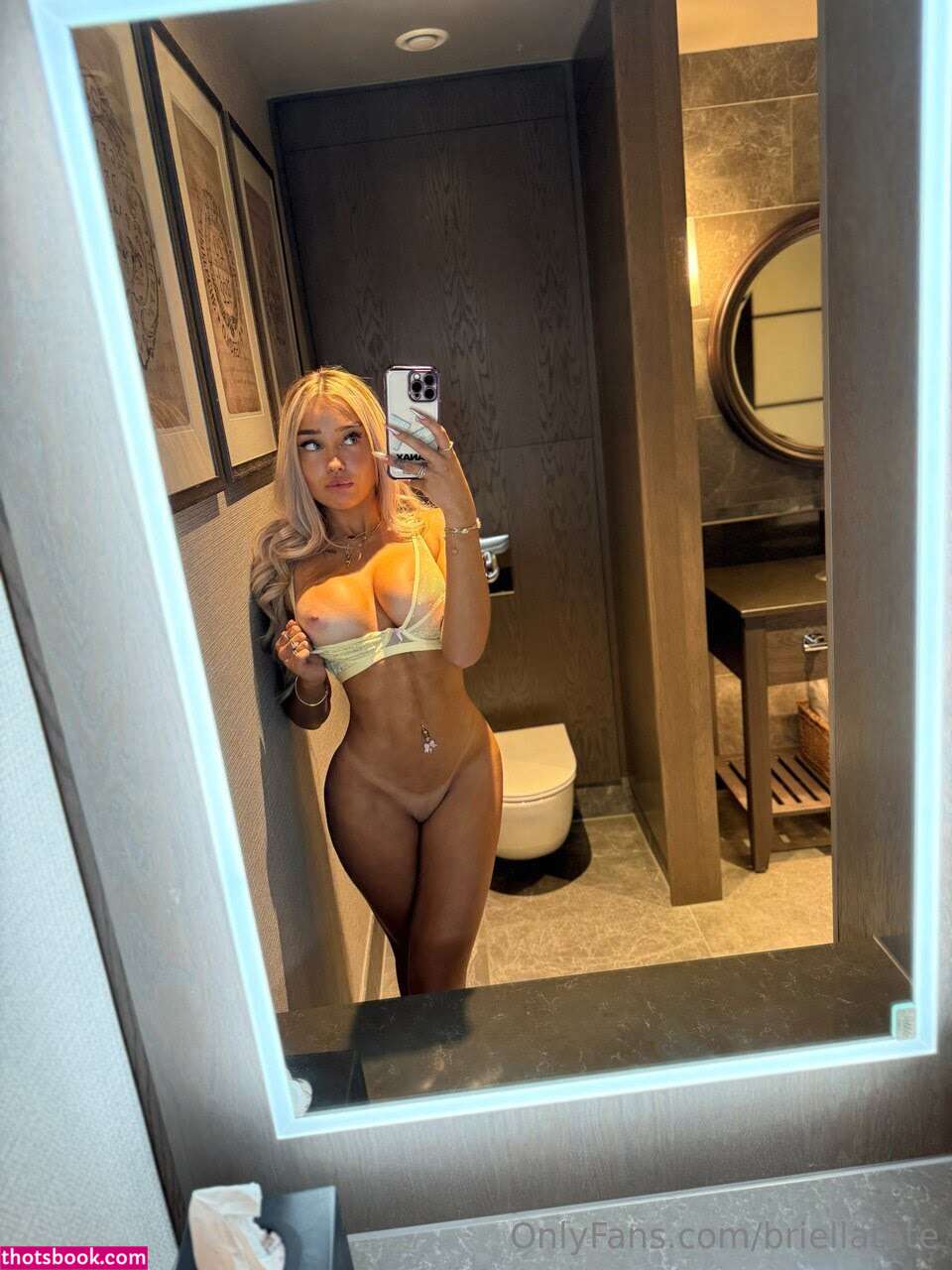 Alaska Clarke English Alaska Hrnyhoney Nude OnlyFans Photos #12 1936765