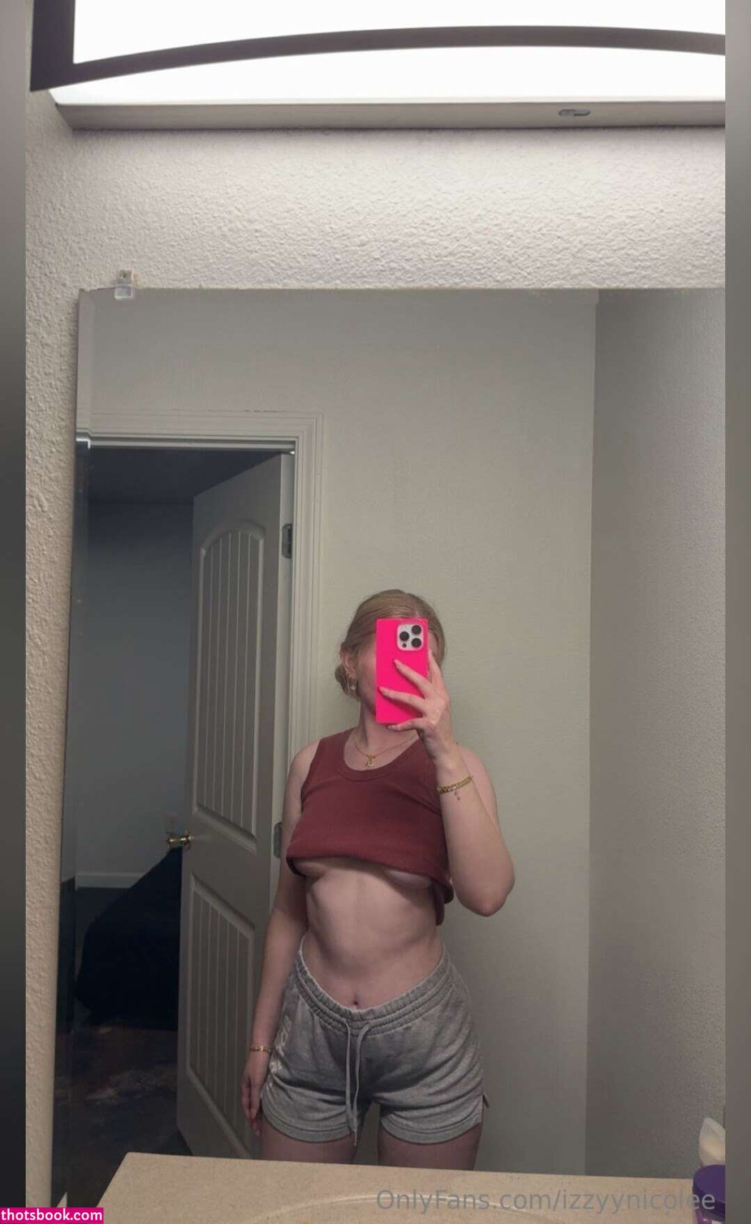 Izzy Nicole Izzyynicolee izzyluvaa lilyrose8009 Nude Leaks OnlyFans Photos #3 1827906