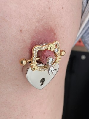 pierced miyu Nude Leaks OnlyFans Photos #4