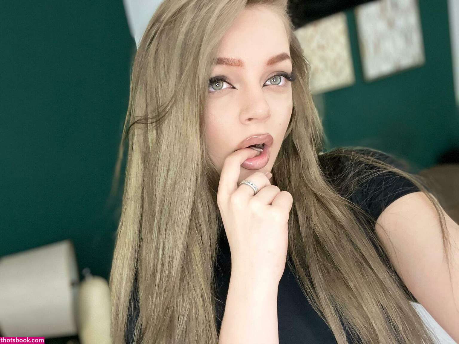 AnjelinaPoem LittlePoem Missy Anjeliina Nude Leaks OnlyFans Photos #6 1816211