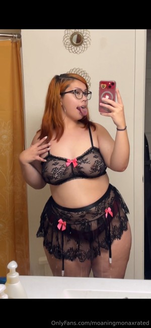 moaningmonaxrated Nude Leaks OnlyFans Photos #1